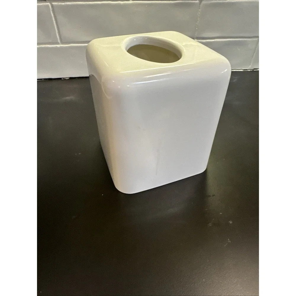 KAREN‎ COMERFORD Tissue Box Cover Country Flower Pattern Plastic